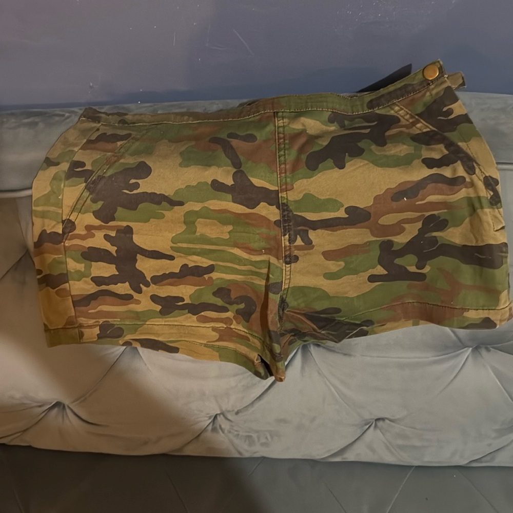 Forever 21 Army fatigue shorts